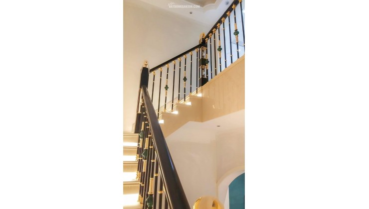 Cho thuê nhà, Nguyễn Khánh Toàn, Nguyễn Văn Huyên, 185m2x 4T -29 tr